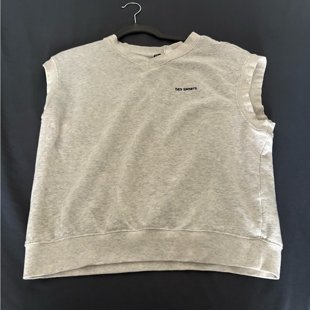 Divided Light Gray Sleeveless Top